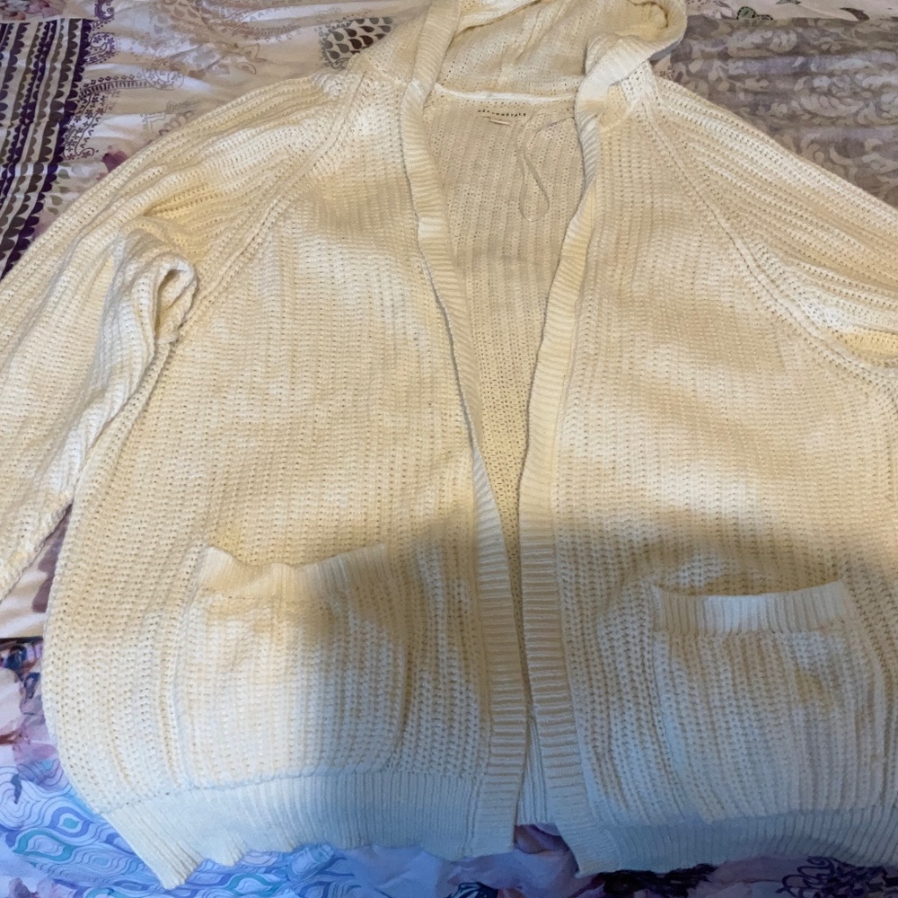 White Knit Cardigan with Pockets